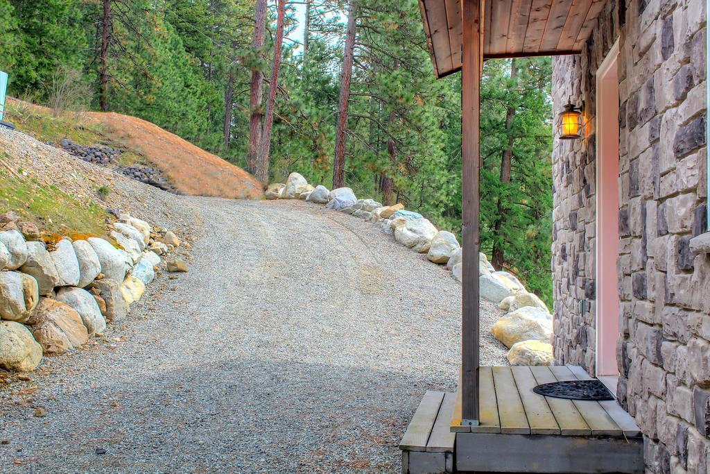 Beautiful Lake Coeur D'Alene Cabin On The Bay 호텔 Mica 외부 사진