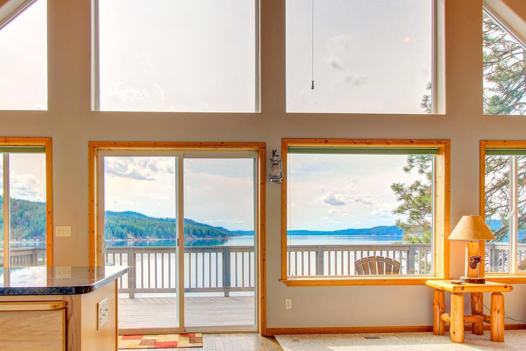 Beautiful Lake Coeur D'Alene Cabin On The Bay 호텔 Mica 외부 사진